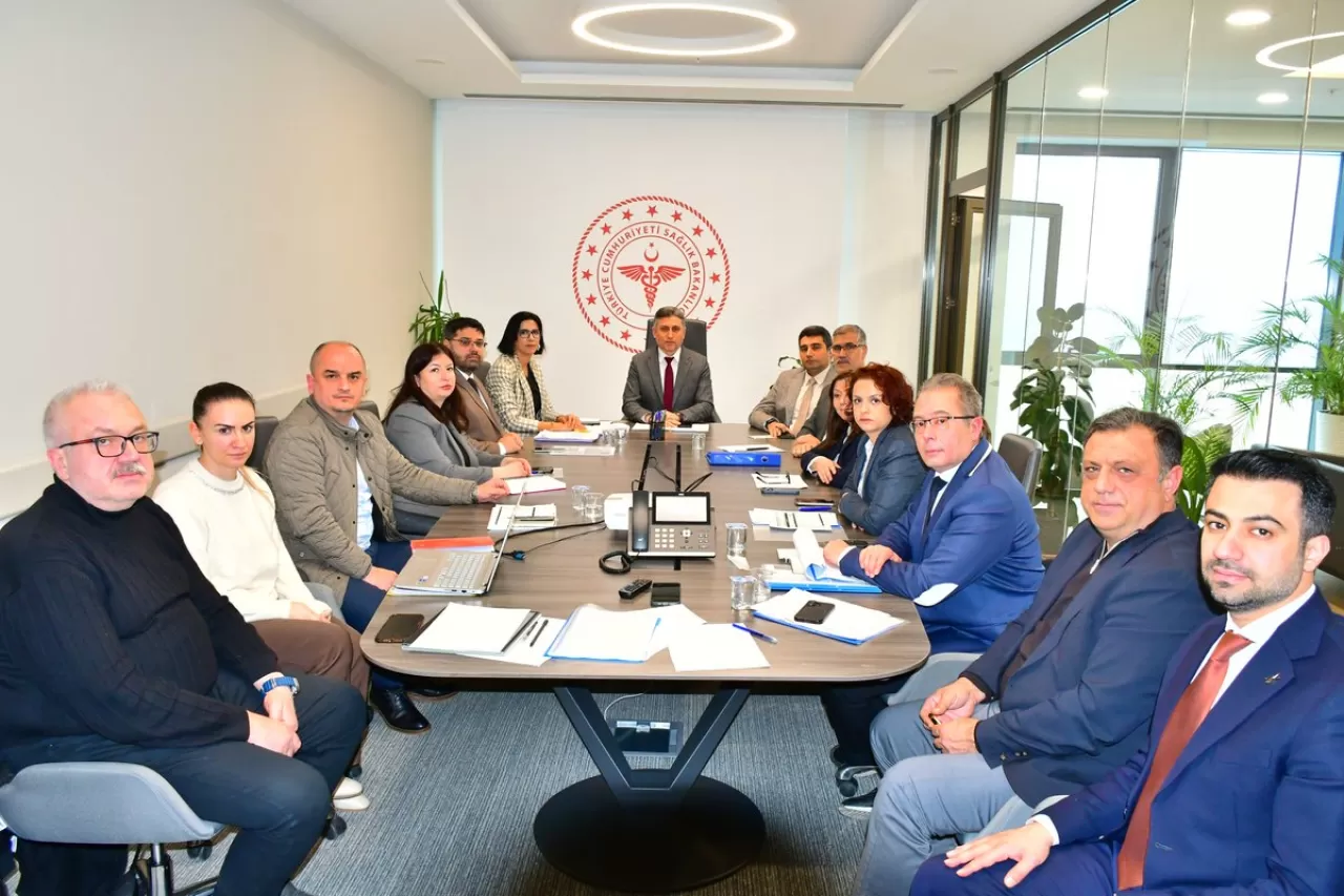Gaziantep'te Sağlık Hizmetleri Değerlendirildi, Başarılı Hekim Ödüllendirildi