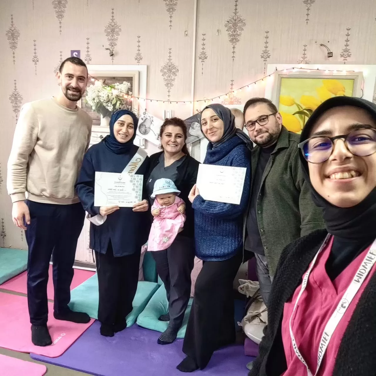 İzmit'te Anne Baba Adayları Gebe Okulu'ndan Mezun Oldu