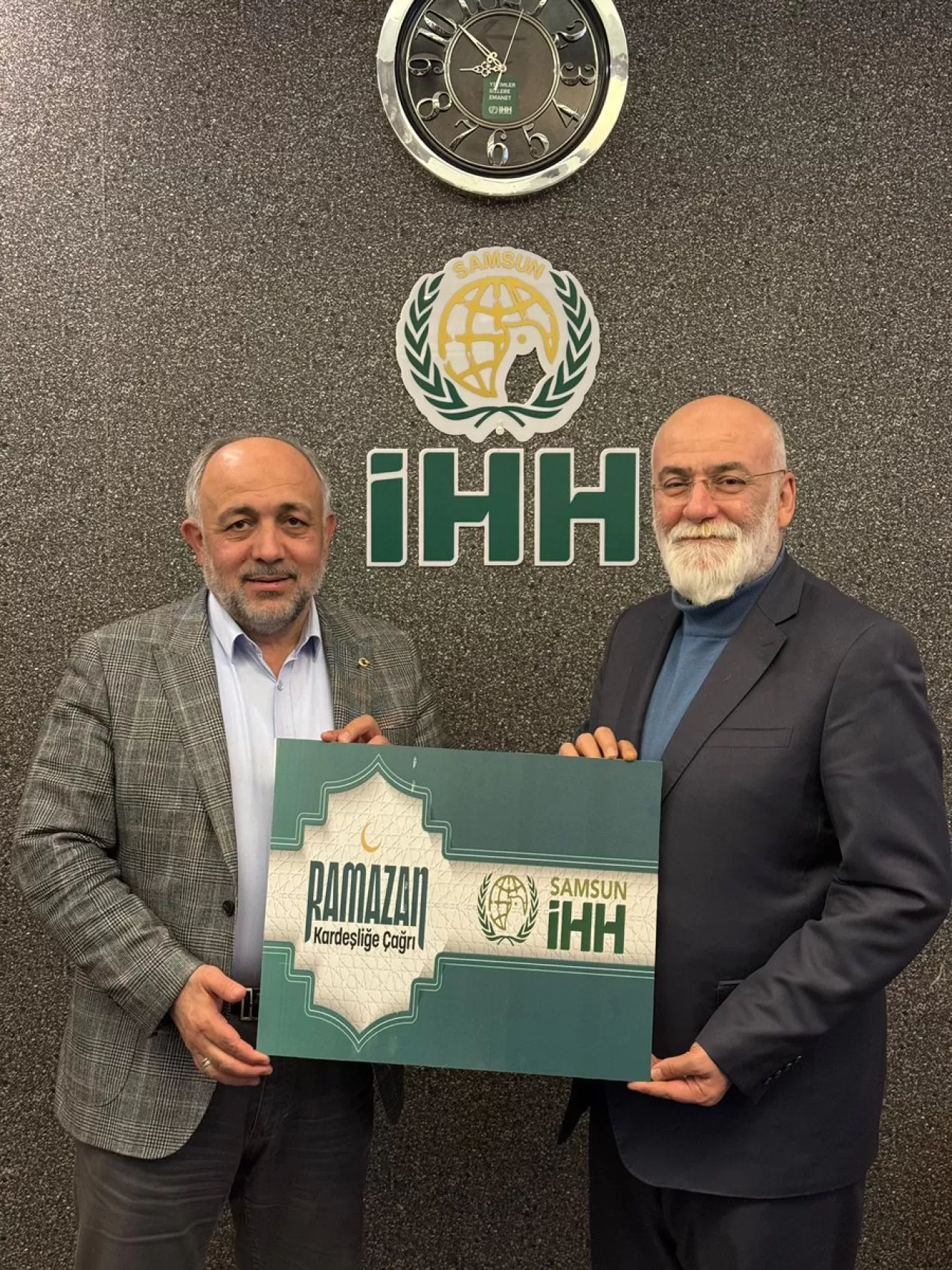 Afyonkarahisar Gençlik ve Spor İl Müdürlüğü Personeli, Samsun İHH İle Ramazan Yardımı İçin Dayanışma Çağrısı Yaptı