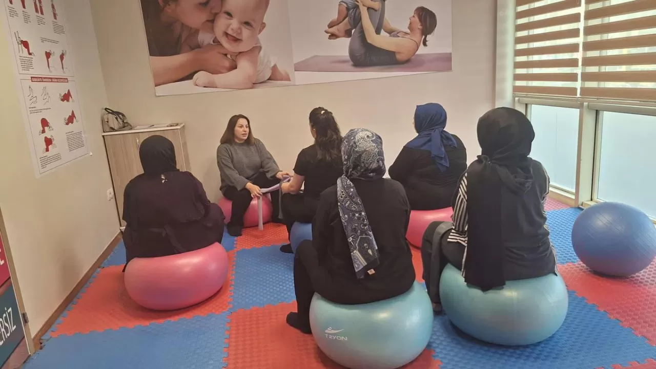 Siirt'te Bebek Akademisi ile Bilinçli Ebeveynlik Yaygınlaşıyor