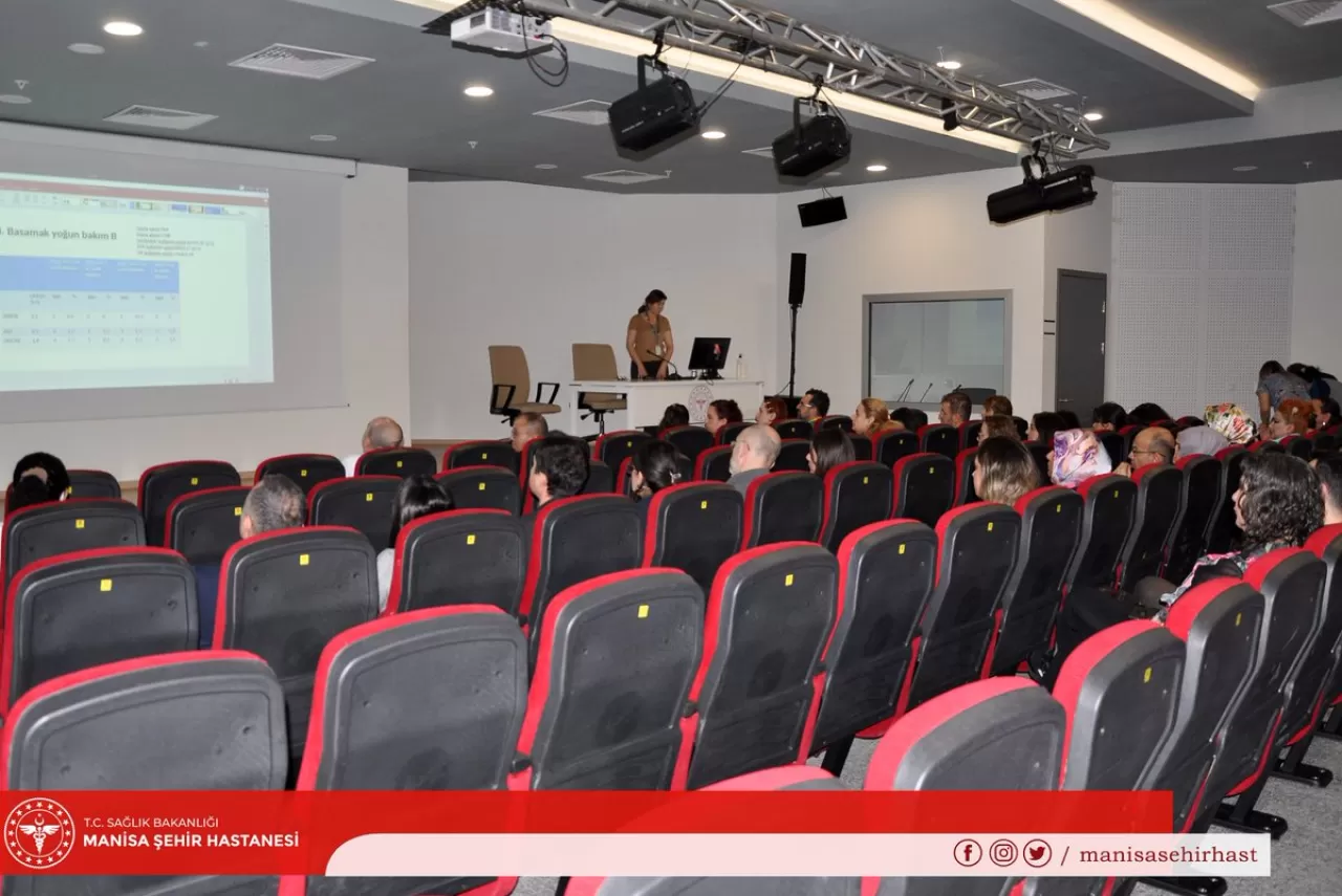 Manisa Şehir Hastanesi'nde Enfeksiyon Kontrol Toplantısı Gerçekleştirildi