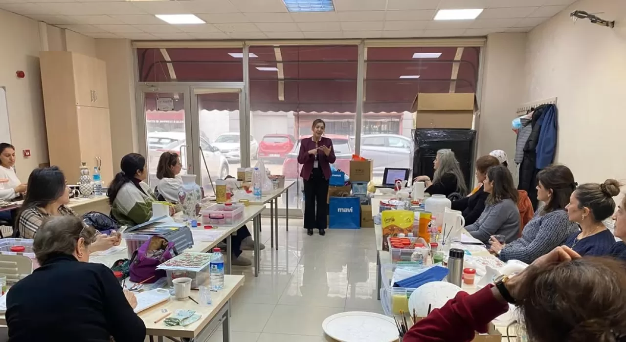 İzmit'te Serviks Kanseri Farkındalık Eğitimi Düzenlendi