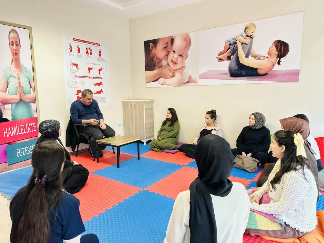 Siirt'te Anne Adaylarına Yönelik Gebe Okulu Eğitimleri Devam Ediyor