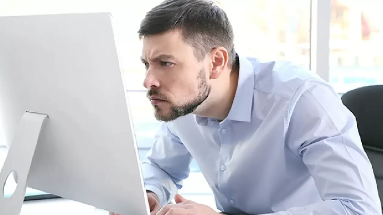 Ekran Karşısında Gözlerin Sessiz Çığlığı: Sessiz Dijital Göz Yorgunluğu Sendromu