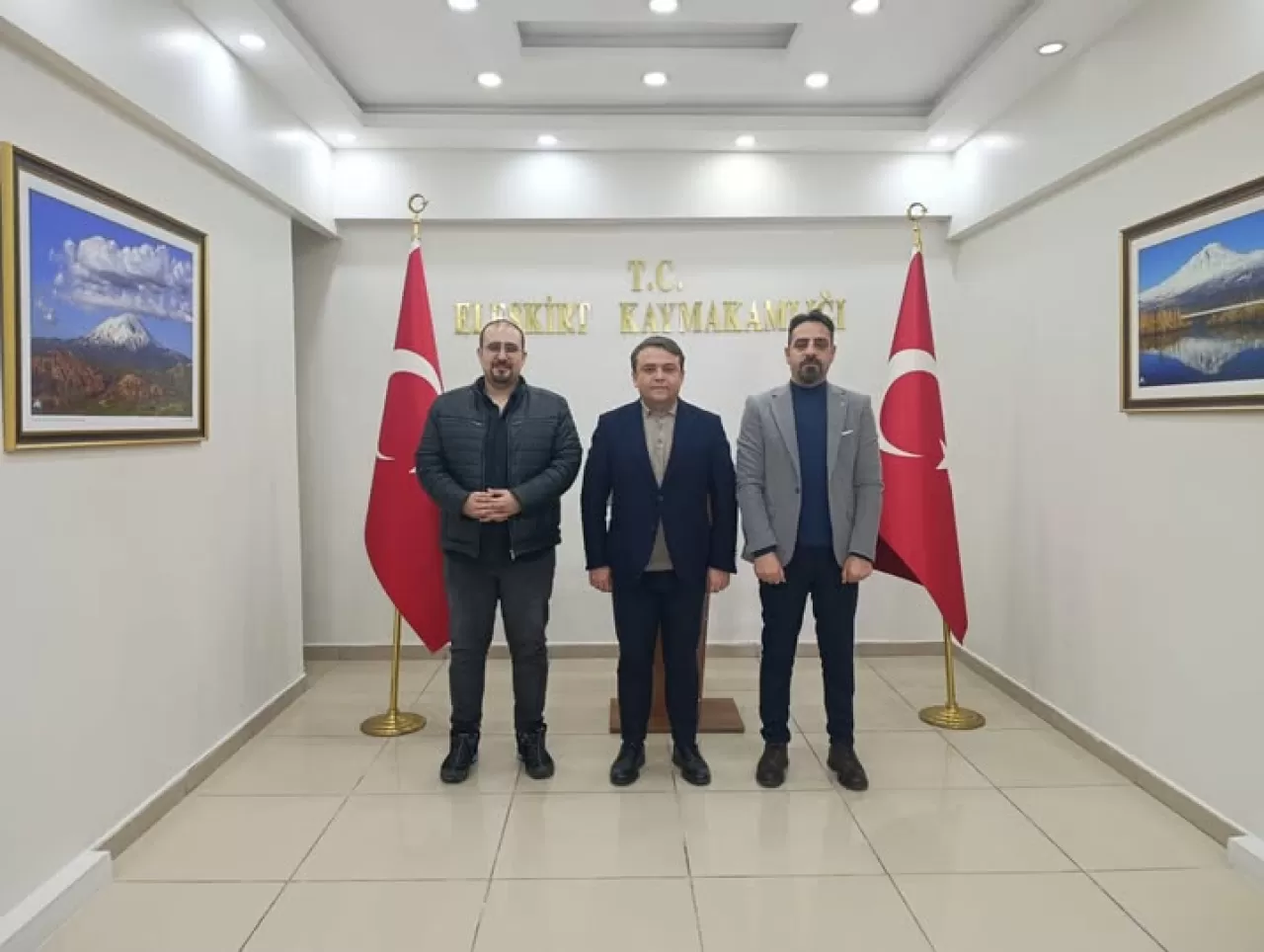 Ağrı'da Çığ Faciasına Hızlı Müdahale Eden Sağlık Ekipleri Makamda Tebrik Edildi