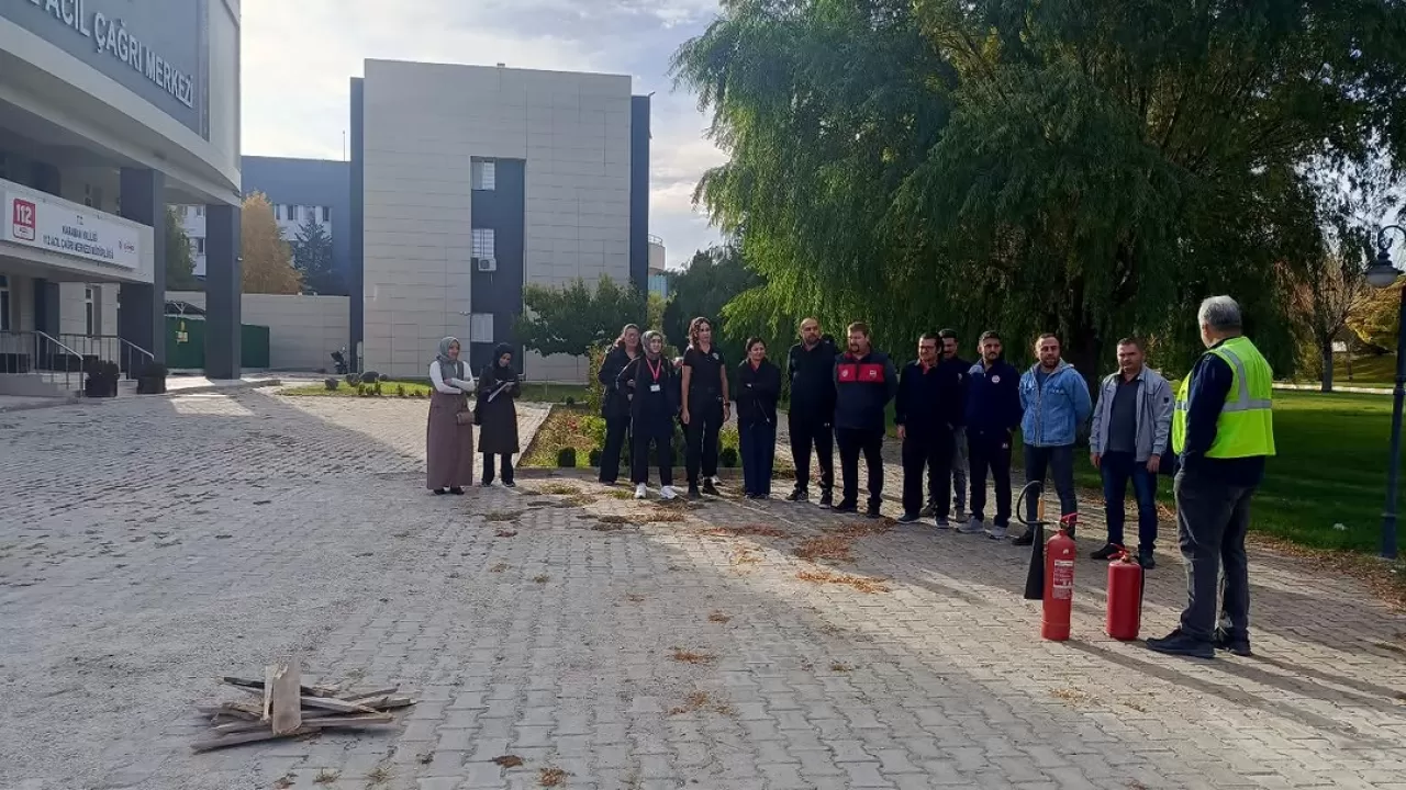 Karaman 112 Acil Çağrı Merkezi'nde Yangın Eğitimi ve Tatbikatı Gerçekleştirildi