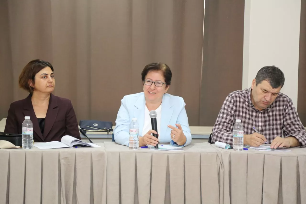 İzmir'de Acil Sağlık Hizmetleri ve Afet Hazırlıkları Masaya Yatırıldı