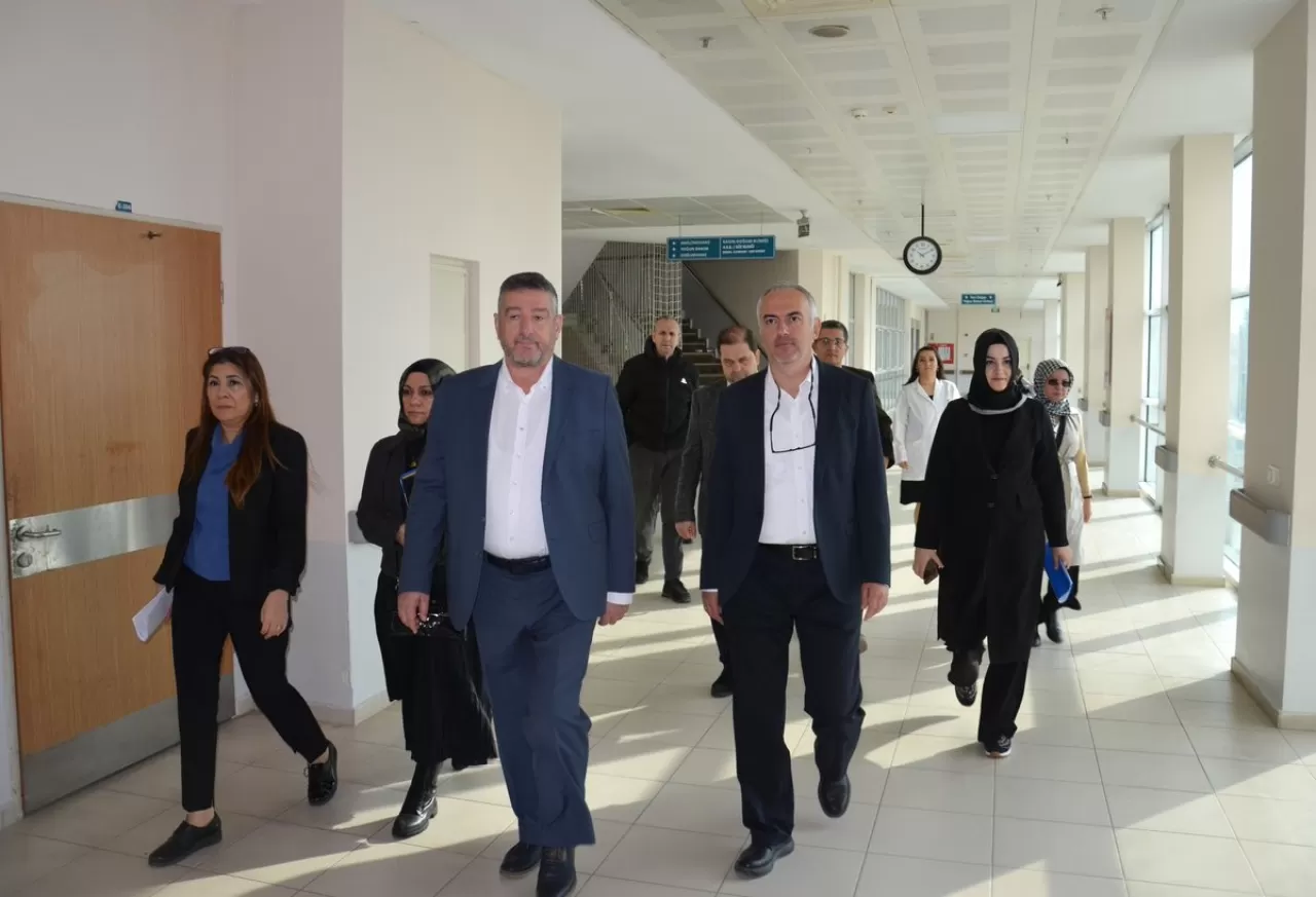 Bursa İl Sağlık Müdürü Dr. Mustafa Çetin, Karacabey Devlet Hastanesi'nde İncelemede Bulundu