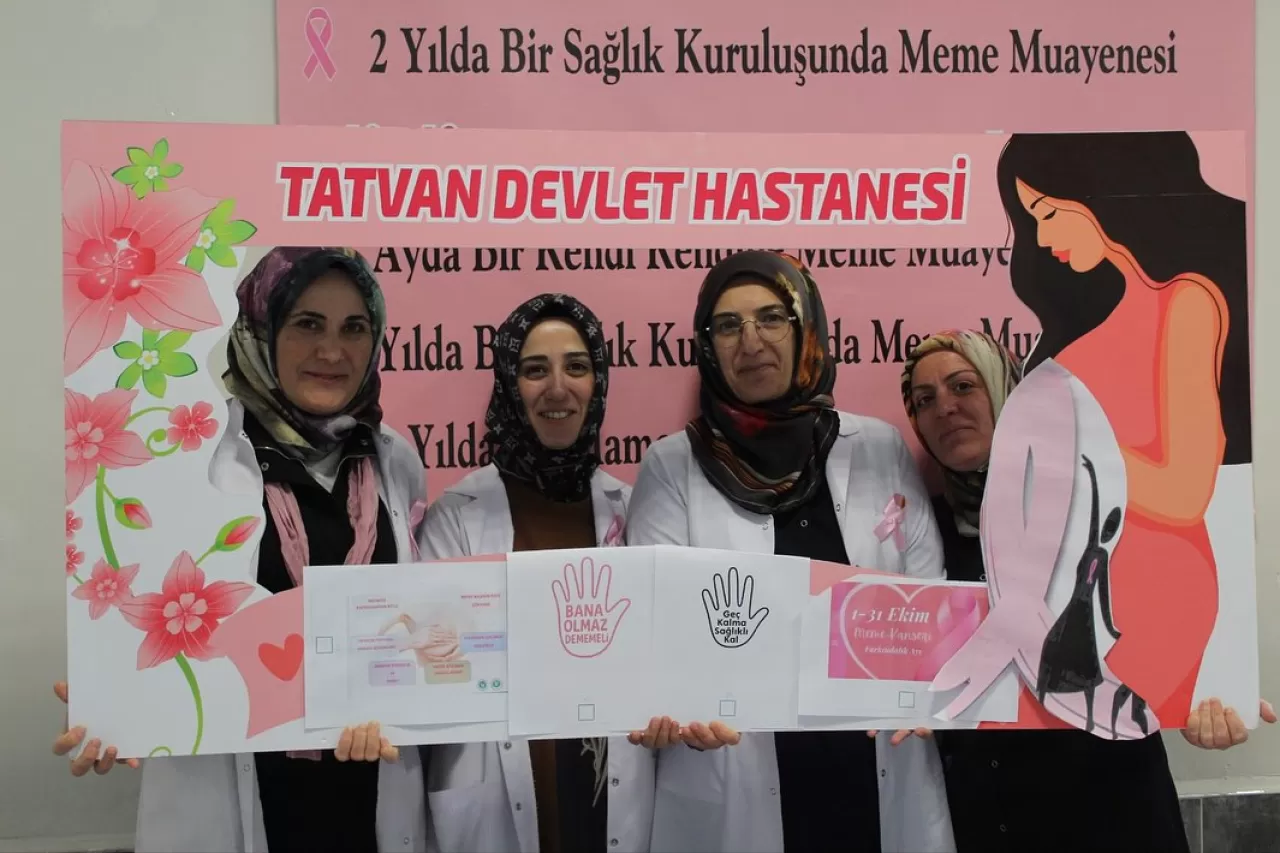 Bitlis'te Meme Kanseri Farkındalık Ayı'nda Erken Tanı Vurgusu