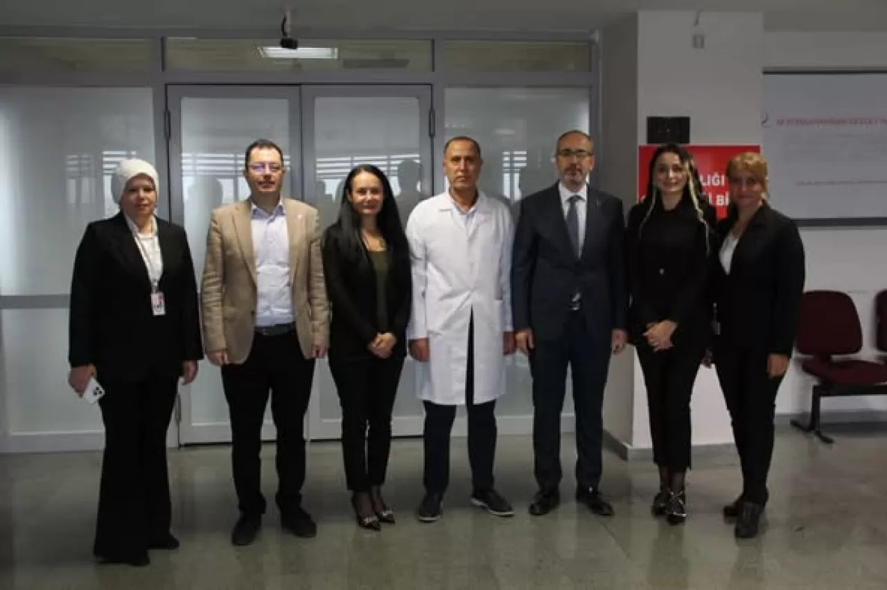 Afyonkarahisar'da İl Sağlık Müdüründen Devlet Hastanesi'ne Ziyaret