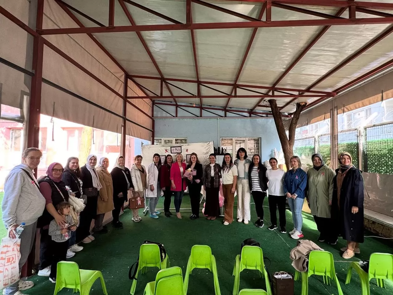 Bursa'da Meme Kanseri Farkındalık Eğitimi Düzenlendi