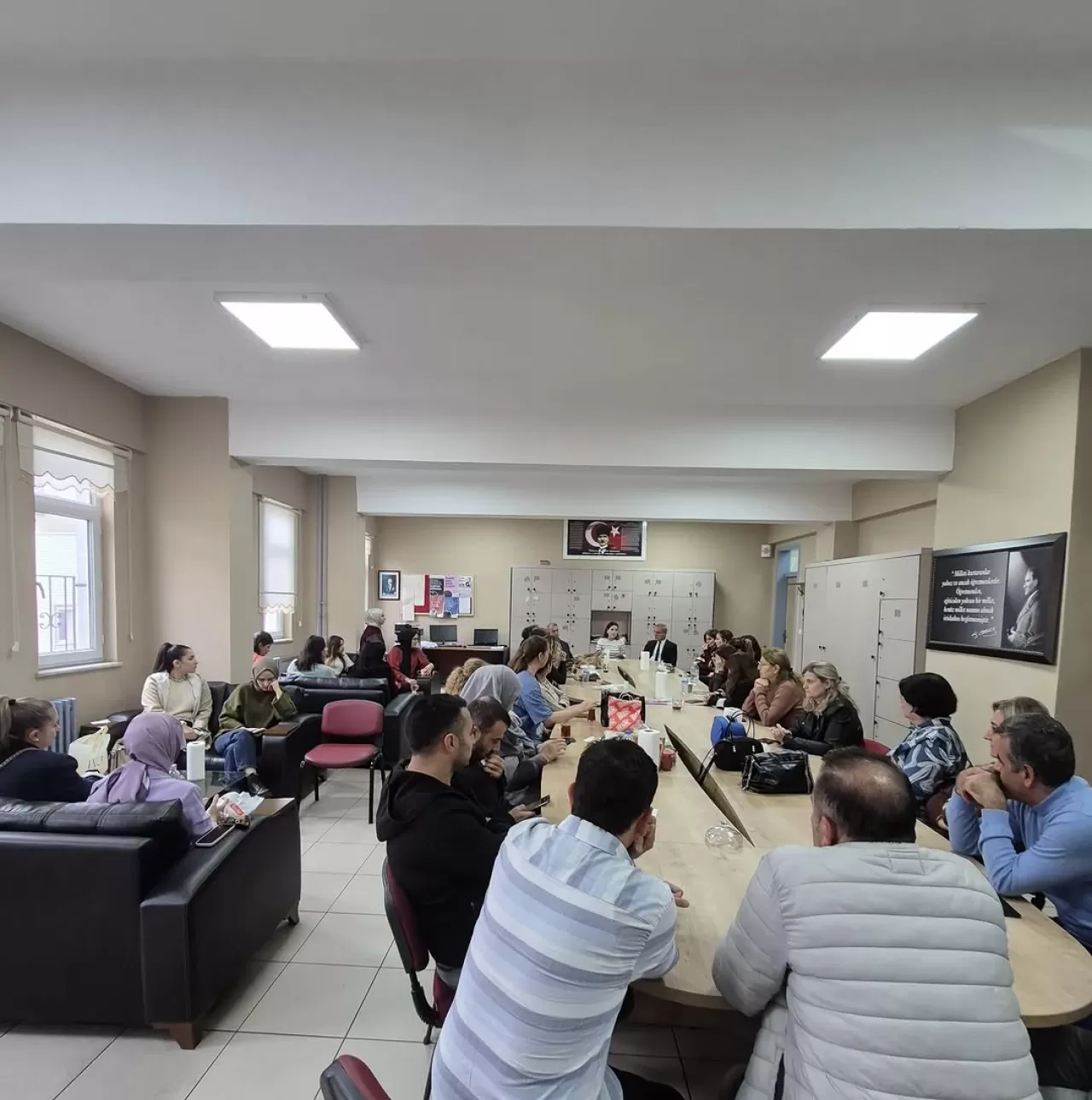 Gemlik'te Öğretmenlere Afet ve Kriz Durumlarında Ruh Sağlığı Eğitimi