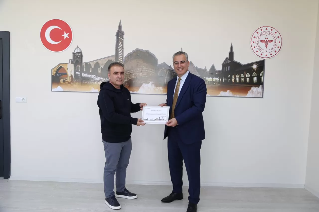 Kocaköy İlçe Devlet Hastanesi'nde Kolon Kanseri Taramalarına Teşekkür Belgesi