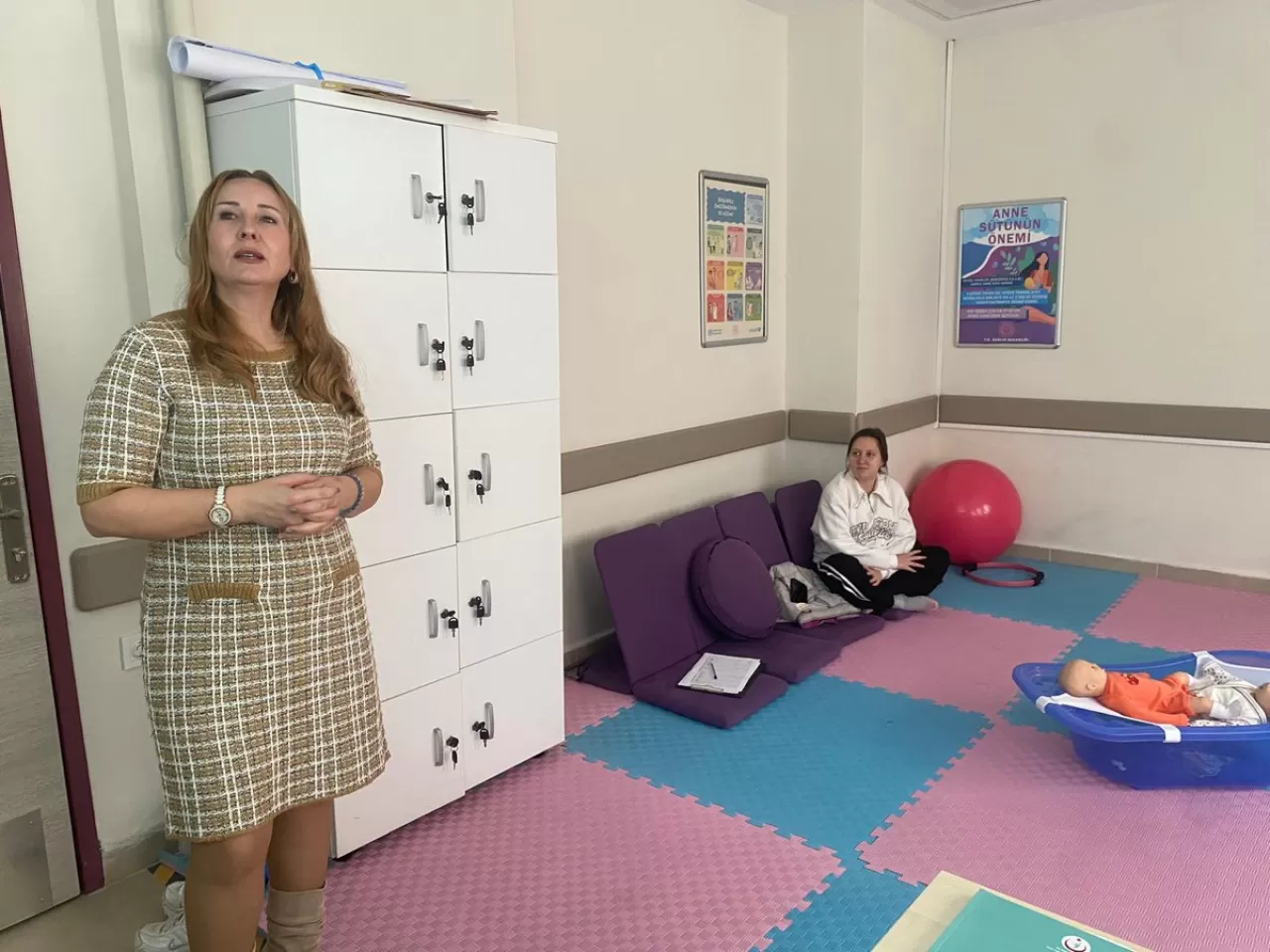 Gelibolu'da Anne Adaylarına Yönelik Bebek Akademisi Eğitimi Düzenlendi