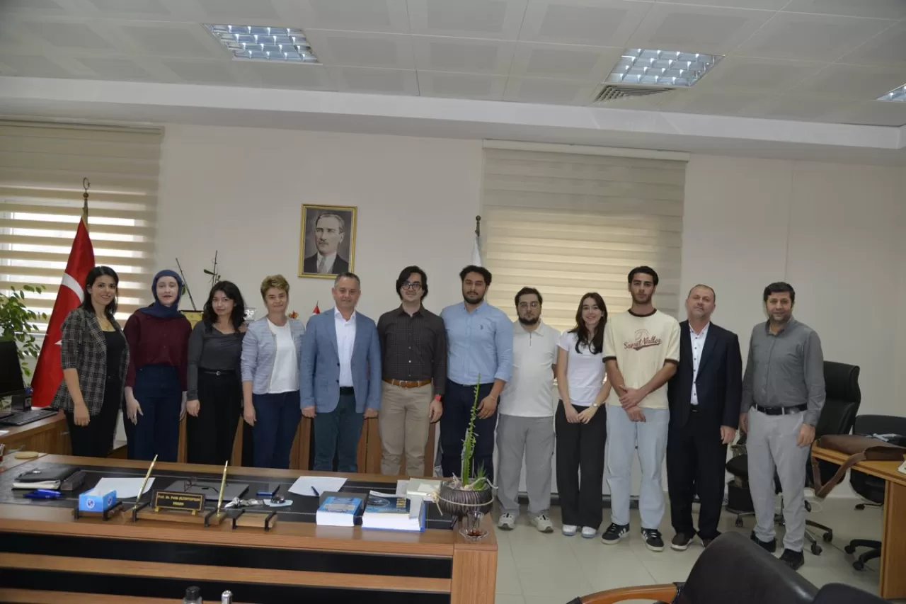 Sakarya Üniversitesi Tıp Fakültesi'nde Öğrenci Temsilcileri ile Dekan Buluşması