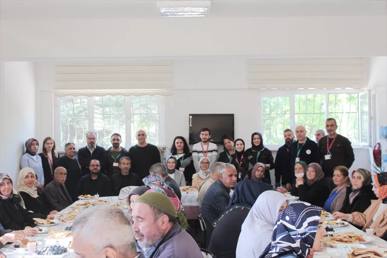 Elazığ'da Ruh Sağlığı Hastanesi'nden Ailelerle Dayanışma Etkinliği