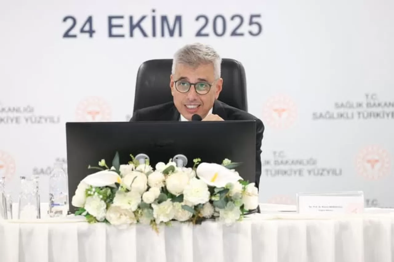 Antalya'da Sağlık Yöneticileri Toplantısı: Sağlıklı Türkiye Yüzyılı Hedefleri Masaya Yatırıldı