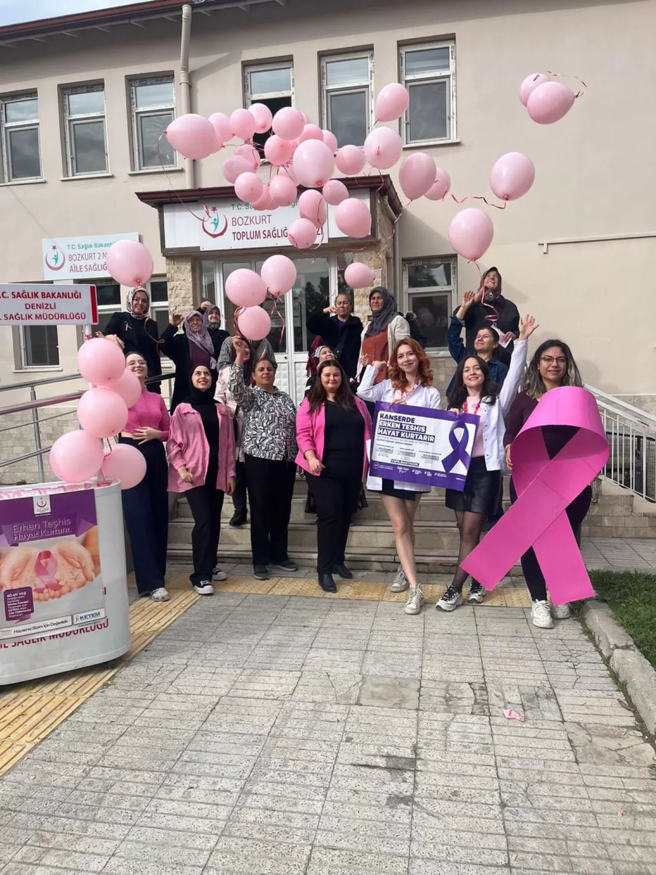 Denizli'de Meme Kanseri Farkındalık Etkinliği Düzenlendi