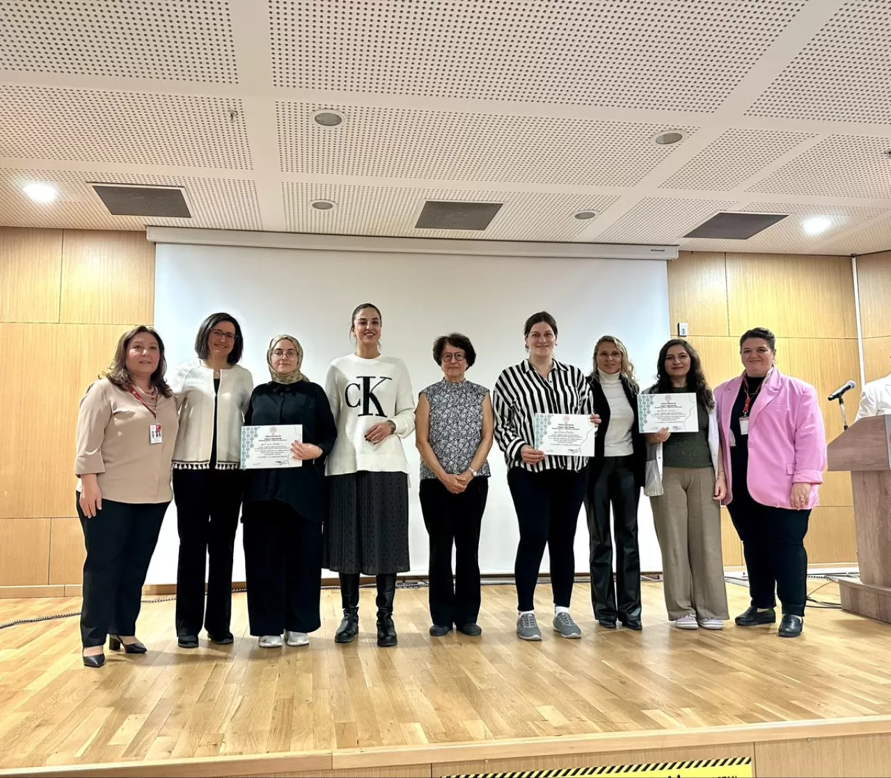 Kırklareli'nde Anne ve Baba Adaylarına Yönelik Gebe Okulu Eğitimi Tamamlandı