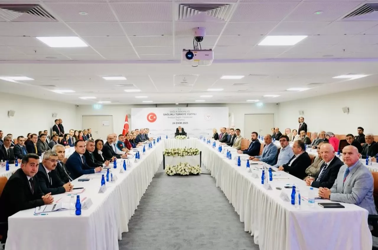 Antalya'da Sağlık Yöneticileri Toplantısı Gerçekleştirildi