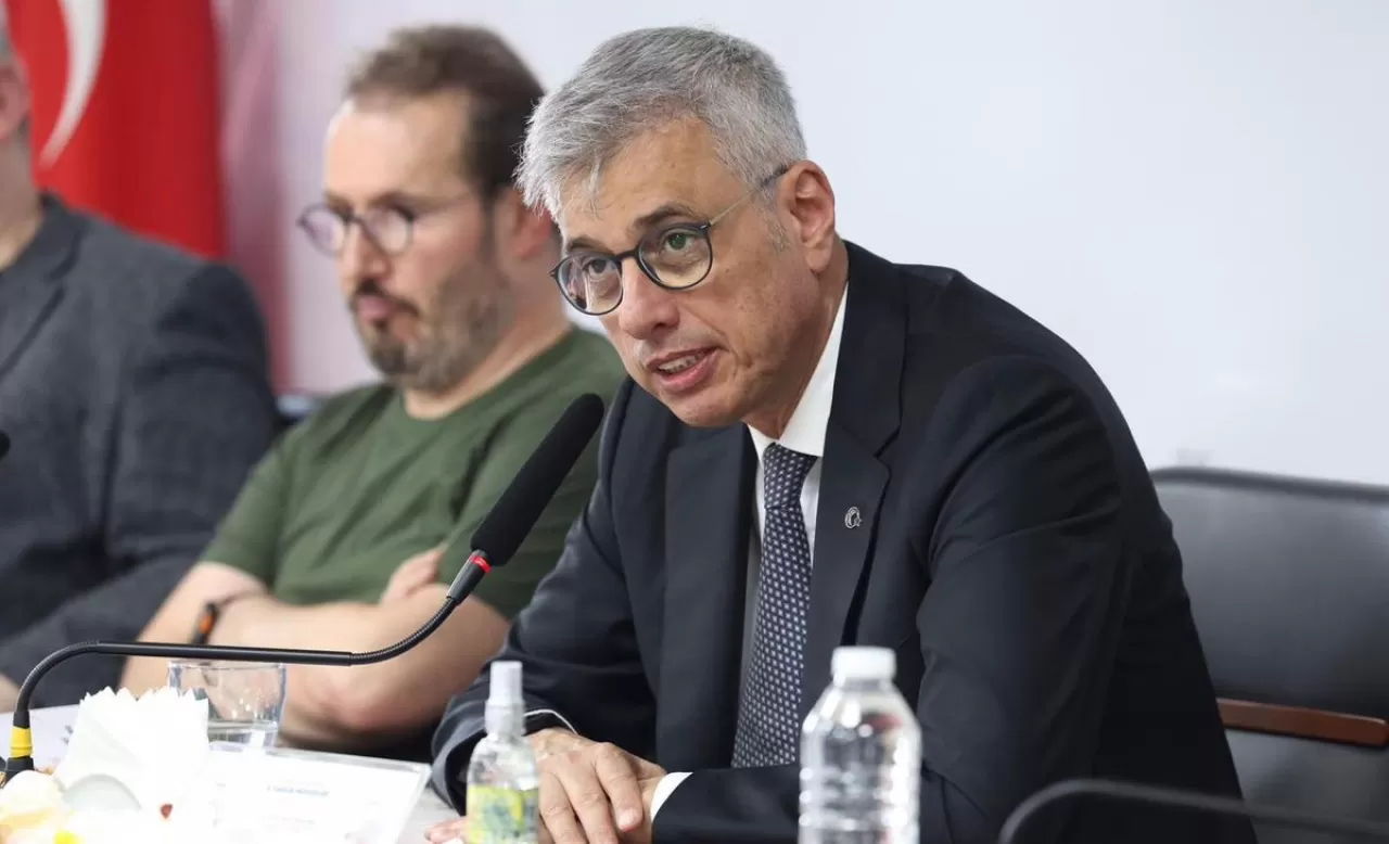 İl Sağlık Müdürleri, Sağlık Politikalarını Değerlendirmek Üzere İzmir'de Bir Araya Geldi