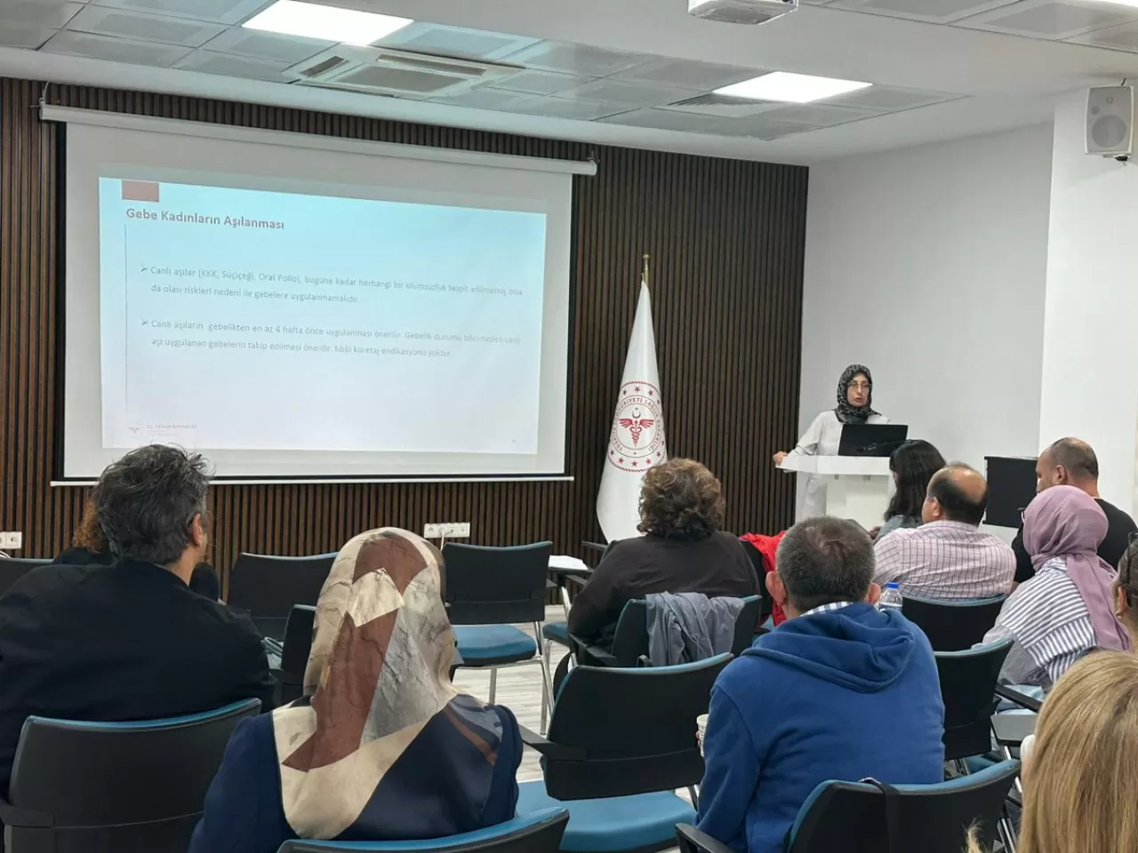 Giresun'da Bağışıklama Eğitim Programının Üçüncü Oturumu Gerçekleştirildi