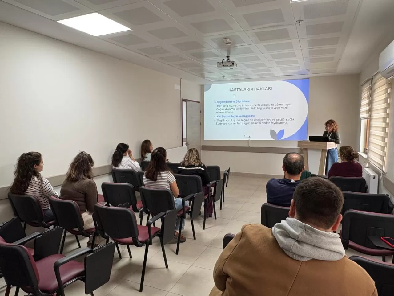 Gelibolu'da 26 Ekim Hasta Hakları Günü'nde Vatandaşlara Eğitim Verildi