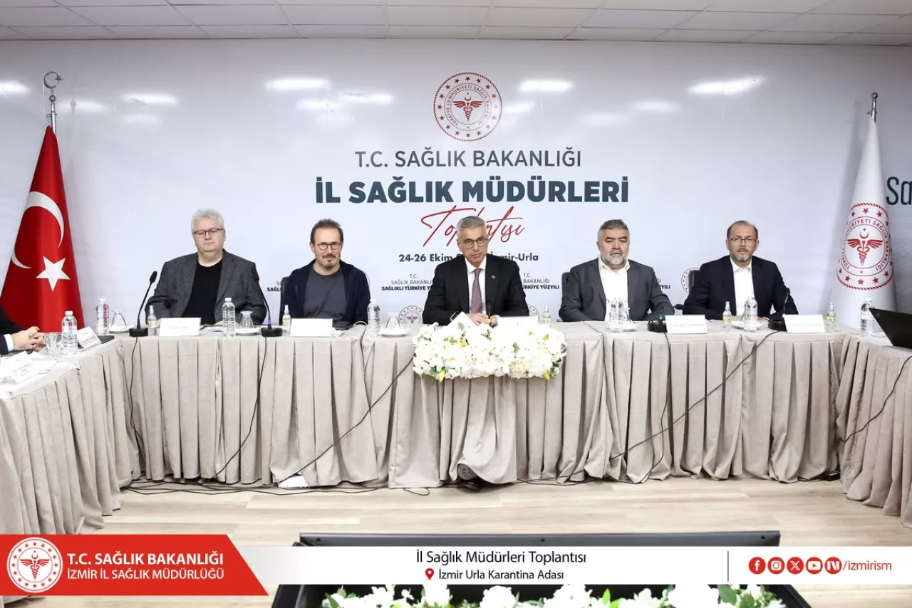 İzmir'de İl Sağlık Müdürleri Toplantısı Gerçekleştirildi