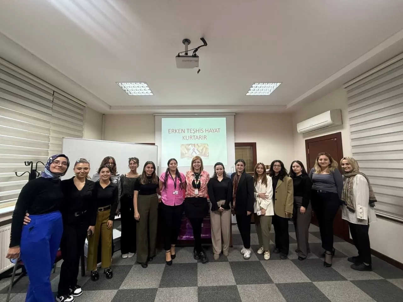 Gaziantep'te Meme Kanseri Farkındalık Ayı'nda Eğitim ve Ücretsiz Tarama