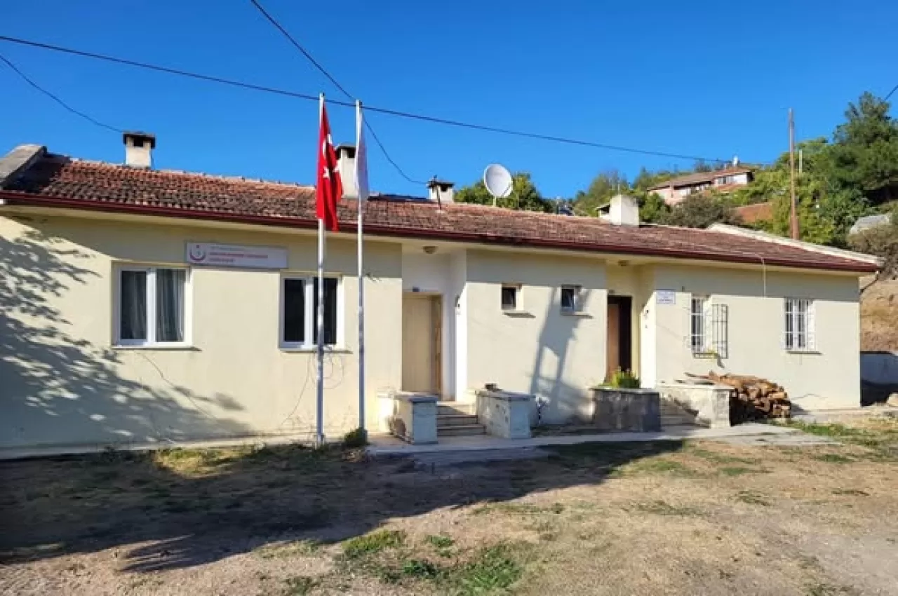 Amasya'da Birinci Basamak Sağlık Tesislerinde Bakım ve Yenileme Çalışmaları Sürüyor