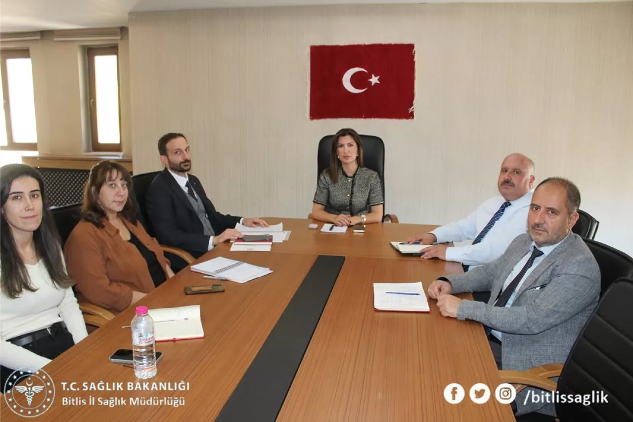 Bitlis'te Halk Sağlığı Hizmetleri Değerlendirme Toplantısı Gerçekleştirildi
