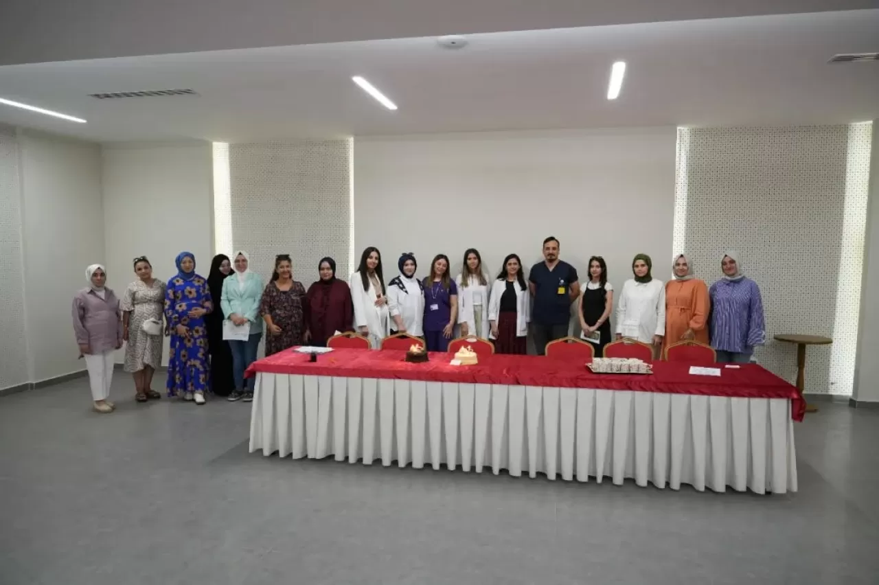 Kahramanmaraş'ta Gebe Okulu Mezuniyet Töreni ile Anne Adayları Bilinçlendirildi