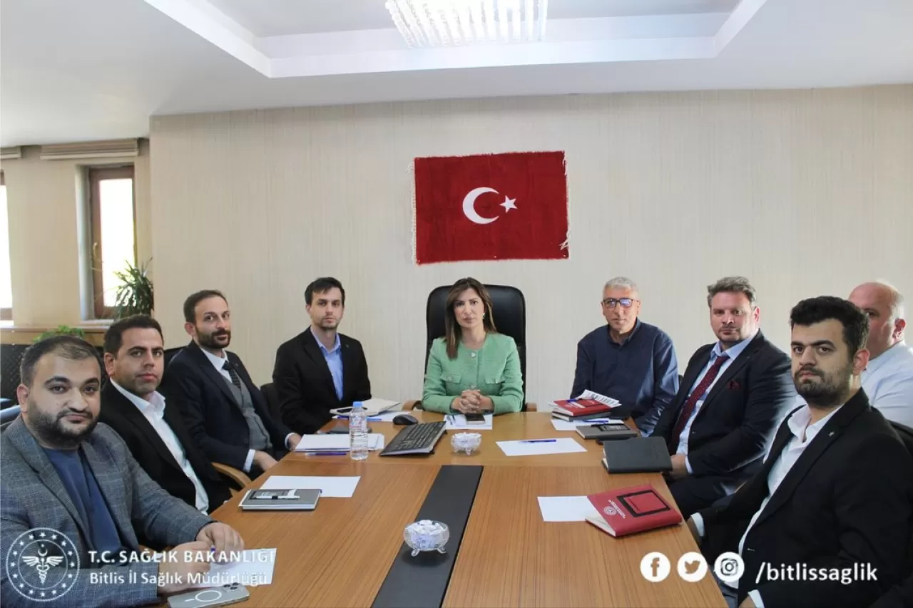 Bitlis'te Sağlık Hizmetleri Değerlendirme Toplantısı Yapıldı